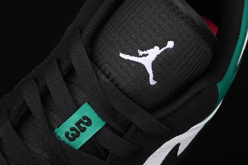 All Categories Air Jordan Jordan Series Basketball Shoes Air Jordan 1 Low New Version Air Jordan 1 Low AJ1 Joe 1 Low Top Leather Black Green Toe 553558-113
